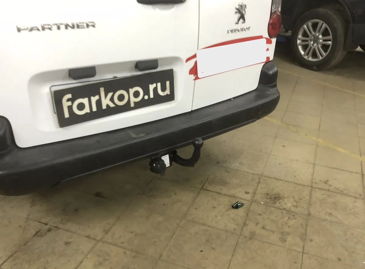 Фаркоп Steinhof для Peugeot Partner 2008-, (L2) C-015 в Владивосток