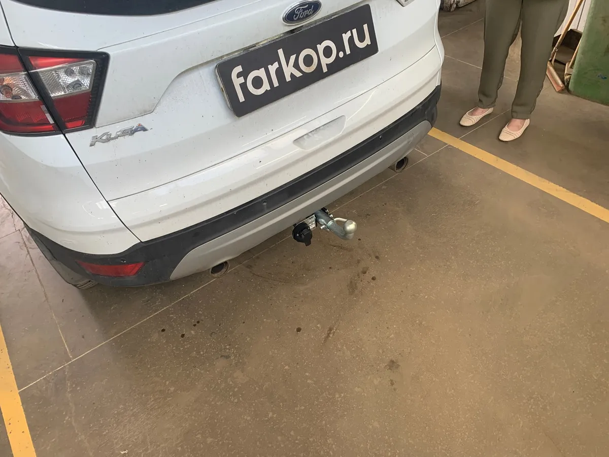 Фаркоп Лидер Плюс для Ford Kuga 2013-2019 F120-BA в Владивосток Фаркоп Лидер Плюс для Ford Kuga 2013-2019 F120-BA в Владивосток