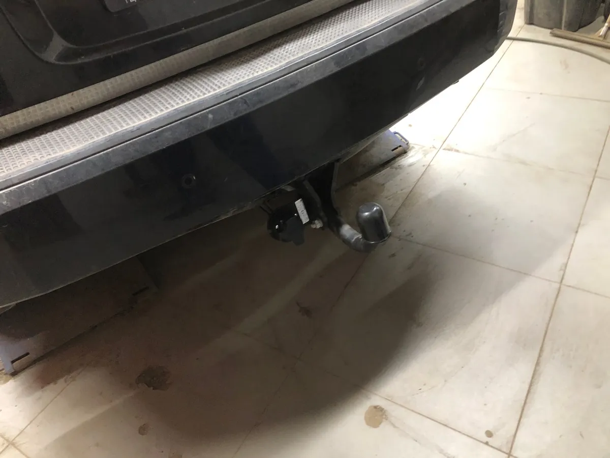 Фаркоп Steinhof для Jeep Cherokee 2008-2013 J-054 в Владивосток