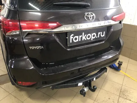 Фаркоп Трейлер для Toyota Fortuner 2017- Арт. 7870 7870 в Владивосток