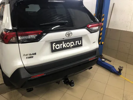 Фаркоп Berg для Toyota RAV4 2019- F.5717.002 в Владивосток