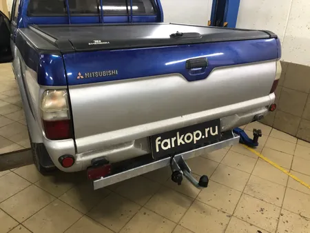 Фаркоп Galia для Mitsubishi L200 1996-2006 M120A в Владивосток