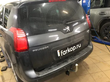 Фаркоп Galia для Peugeot 5008 2010-2016 C051A в Владивосток