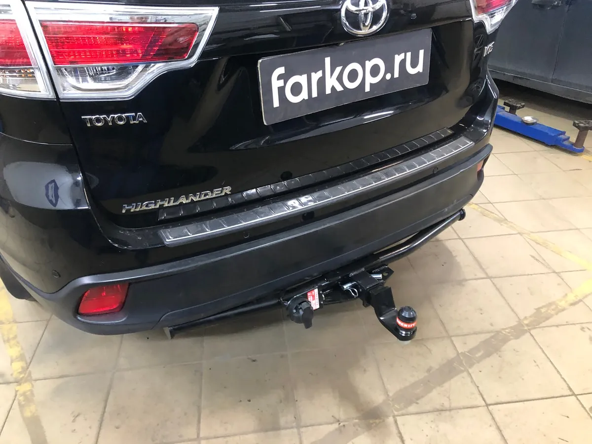 Фаркоп Sheriff для Toyota Highlander 2014-2020 Арт. 2790.31 2790.31 в Владивосток Фаркоп Sheriff для Toyota Highlander 2014-2020 Арт. 2790.31 2790.31 в Владивосток